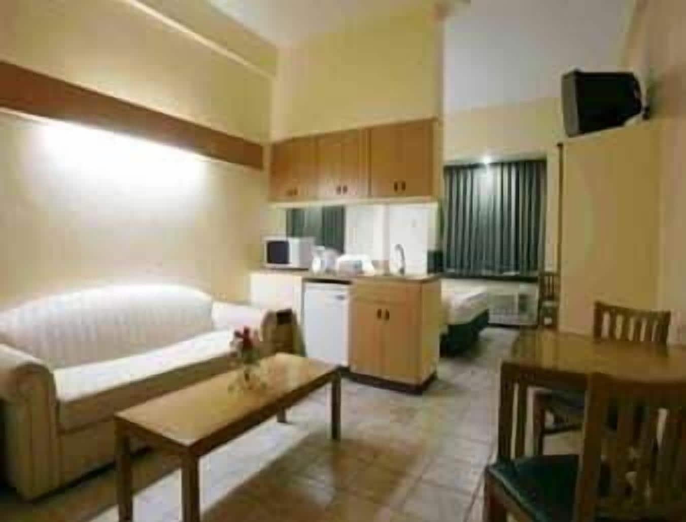 Microtel By Wyndham Tarlac Quarto foto